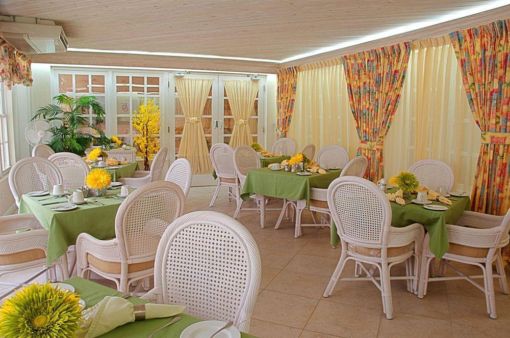 Coral Sands Beach Resort Μπριτζτάουν Εξωτερικό φωτογραφία