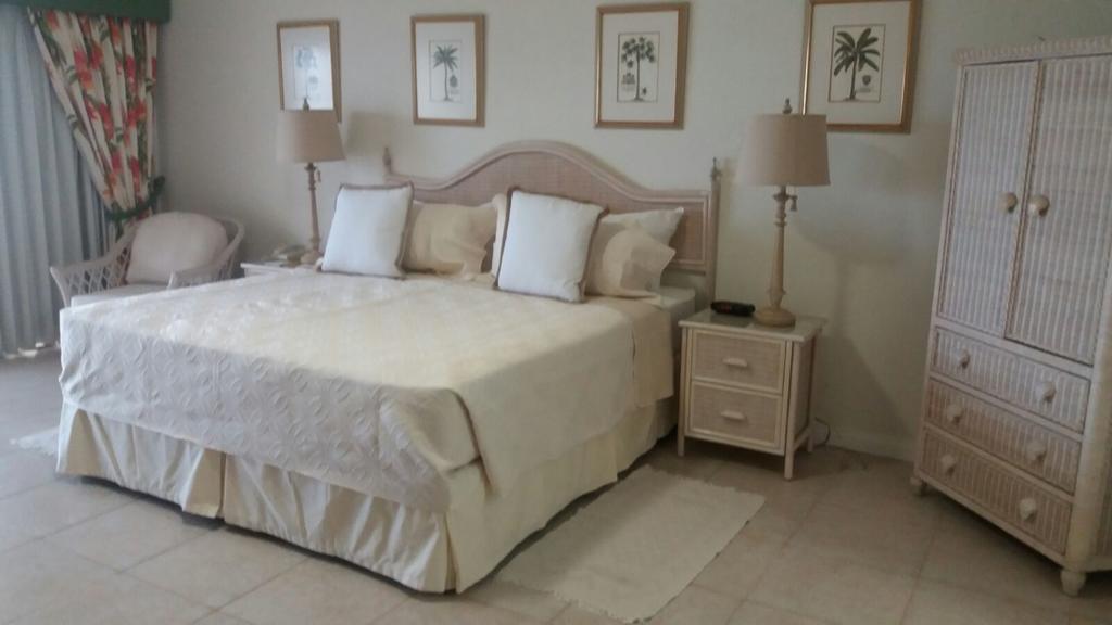 Coral Sands Beach Resort Μπριτζτάουν Εξωτερικό φωτογραφία