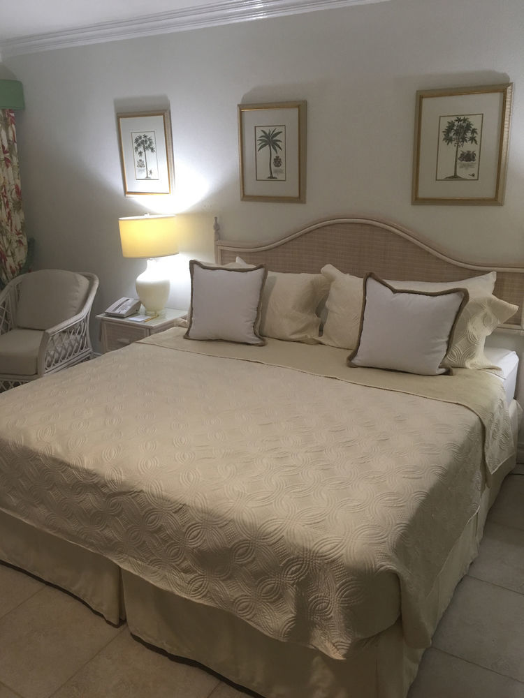 Coral Sands Beach Resort Μπριτζτάουν Εξωτερικό φωτογραφία